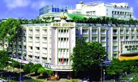 Khách sạn Rex, 141 Nguyễn Huệ, Q.1